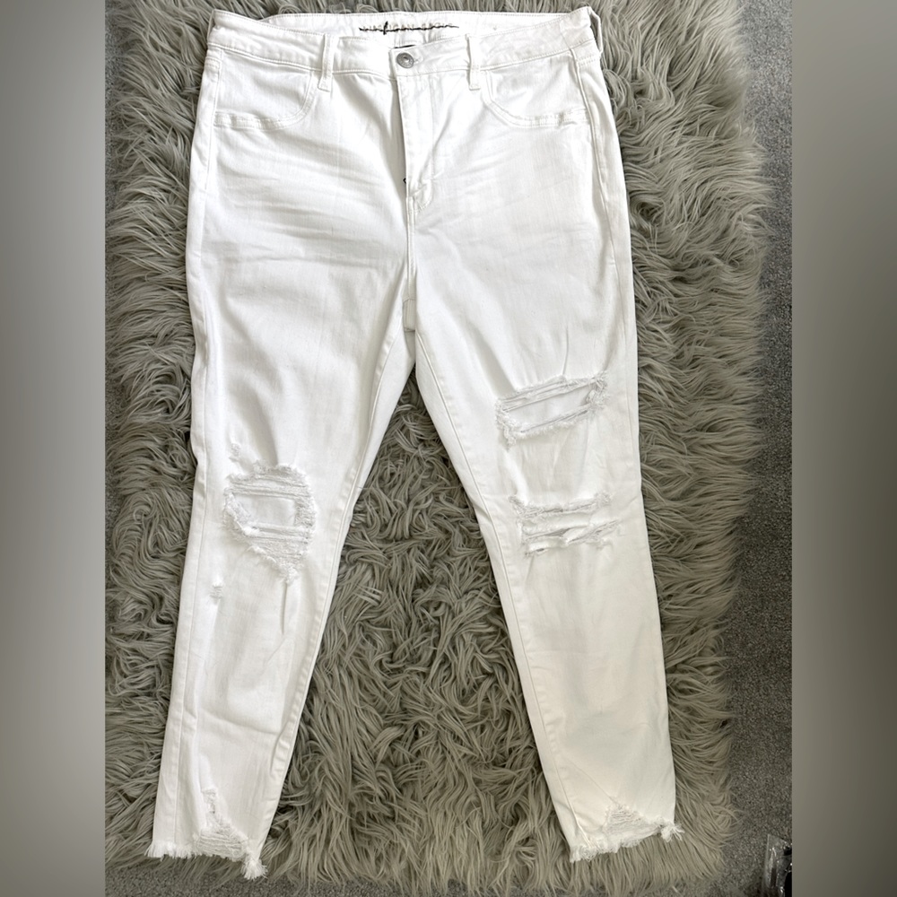 NWOT American Eagle White Distressed Skinny Jeans Size 18